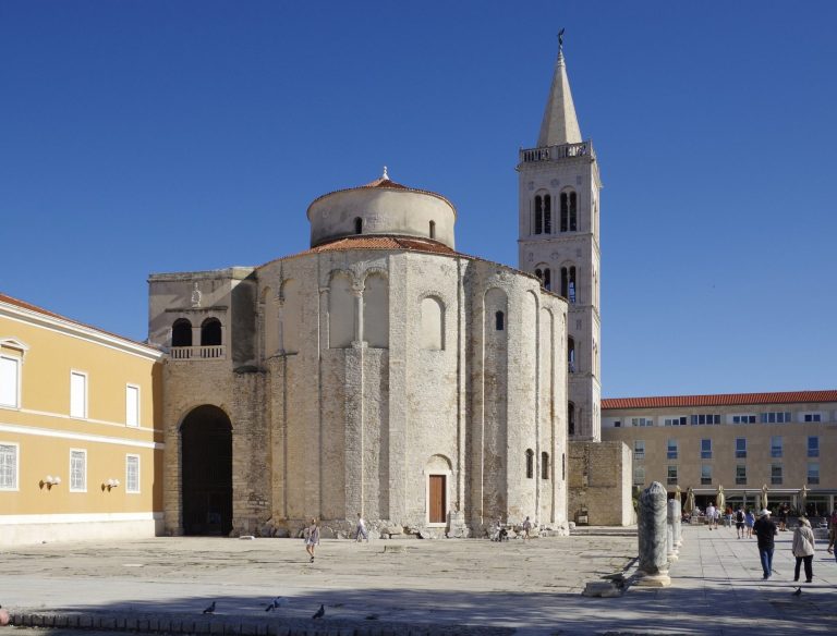 Crkva sv. Donata i zvonik katedrale sv. Stošije u Zadru