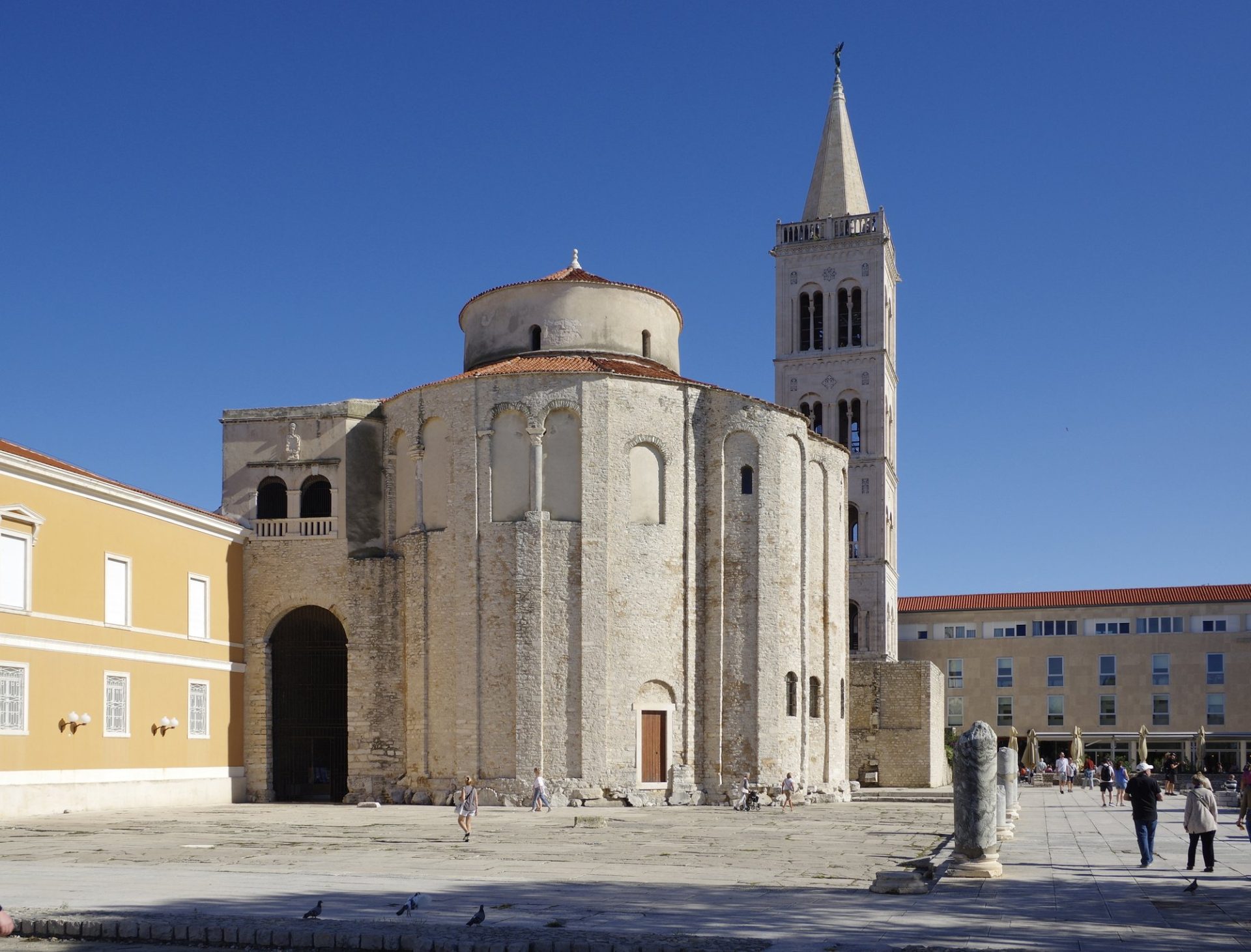 Crkva sv. Donata i zvonik katedrale sv. Stošije u Zadru