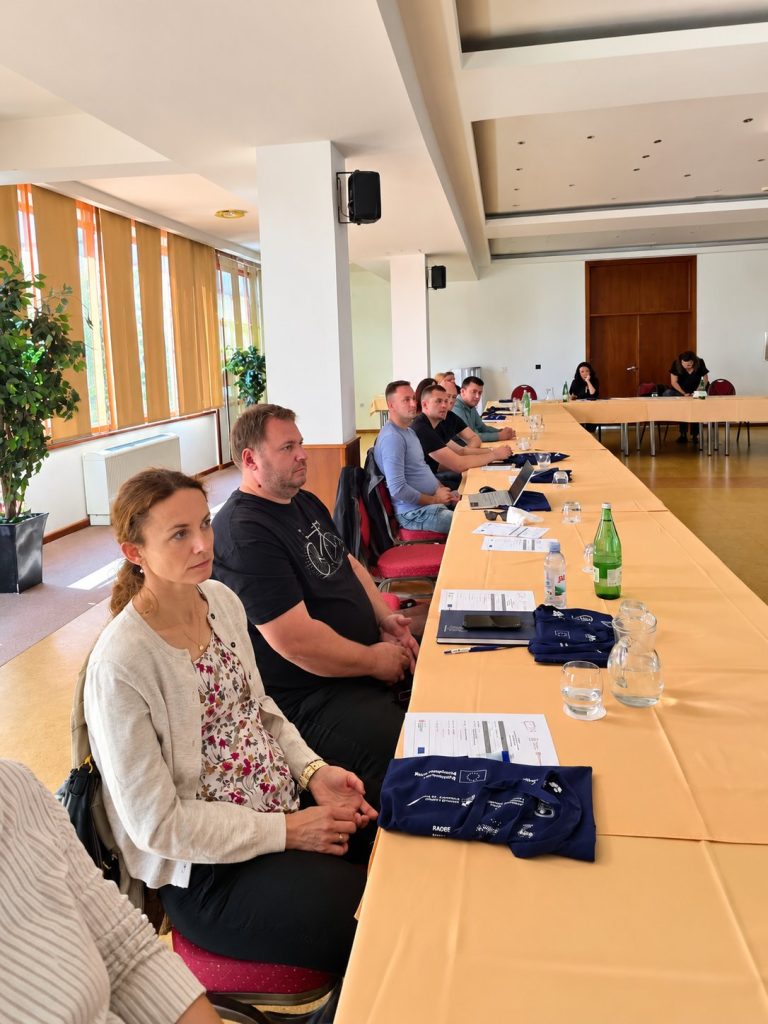 Polaznici radionice HSDK-a i SPOO-a u Vukovaru